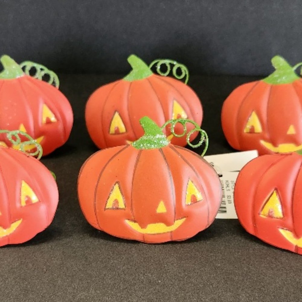 New With Tags Halloween Metal Pumpkin Napkin Ring Holders - Picture 5 of 5